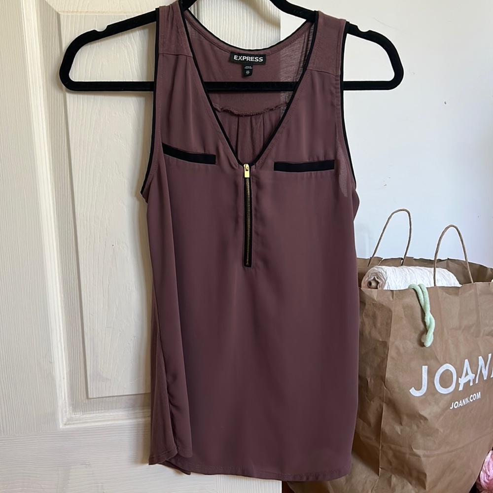 Express tank top